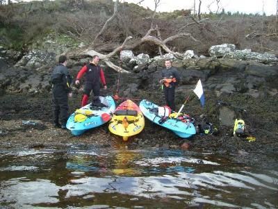 Kayaks teathered pre dive